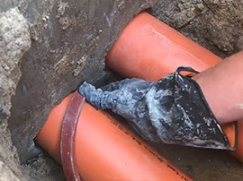 Как сделать герметизацию ввода инженерных коммуникаций