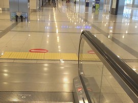 Де встановлюється тактильна плитка