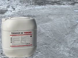 Як захистити свіжоукладений бетон